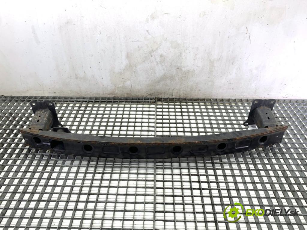 AUDI A3 8V liftback 2014 81 kW 1.6 TDI 1598 výztuha nárazníka zadní část  (Zadní výztuha)