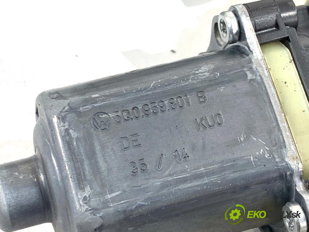 AUDI A3 8V liftback 2014 81 kW 1.6 TDI 1598 mechanismus okna pravý přední část 5Q0959801B