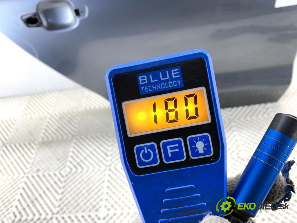 AUDI A3 8V liftback 2014 81 kW 1.6 TDI 1598 dveře pravý zadní část LX7R: LX7R