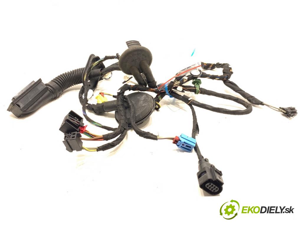 AUDI A3 8V liftback 2014 81 kW 1.6 TDI 1598 Káblovačka Dvere predný ľavy 4L0971841