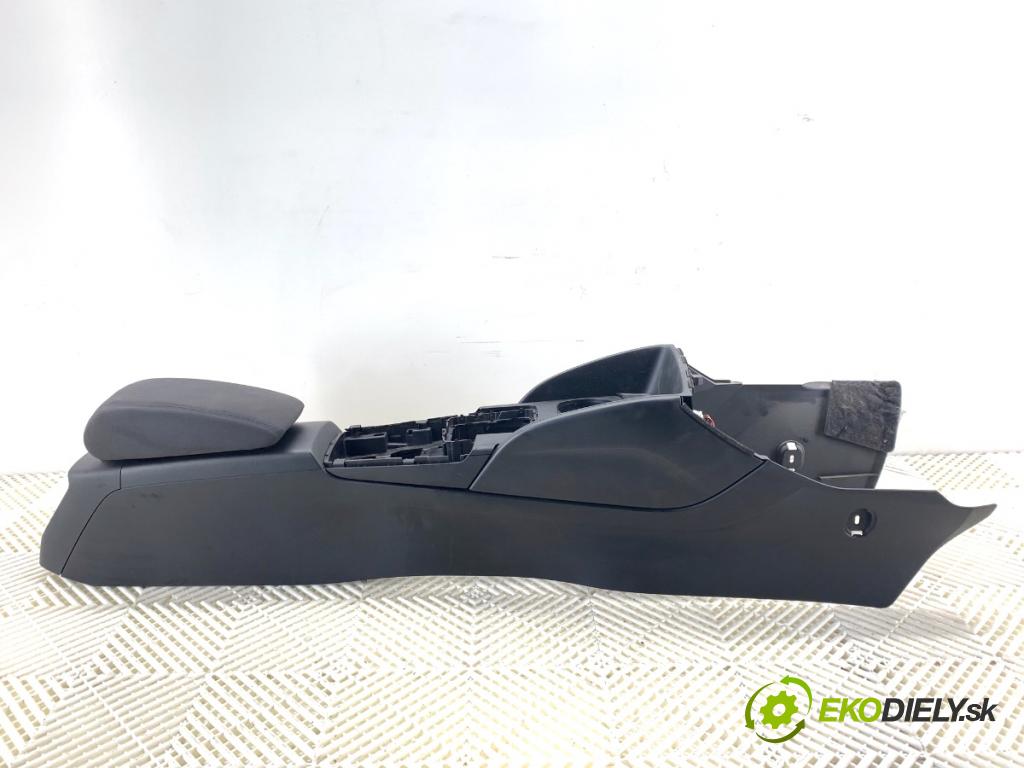 AUDI A3 8V liftback 2014 81 kW 1.6 TDI 1598 Tunel stredový opierka