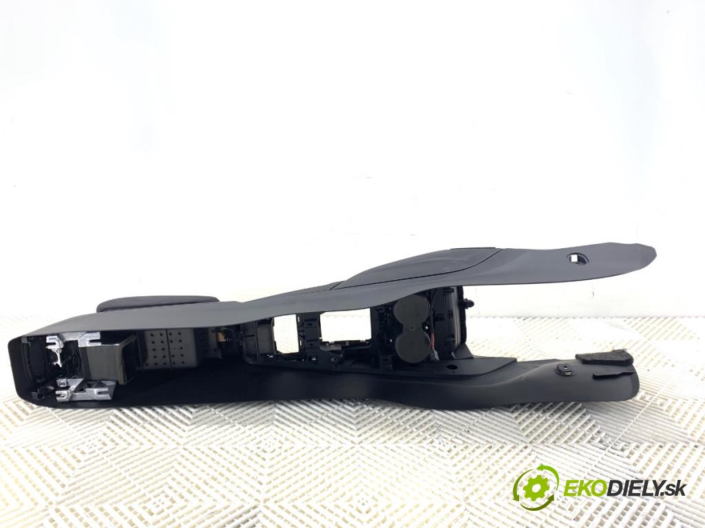 AUDI A3 8V liftback 2014 81 kW 1.6 TDI 1598 Tunel stredový opierka