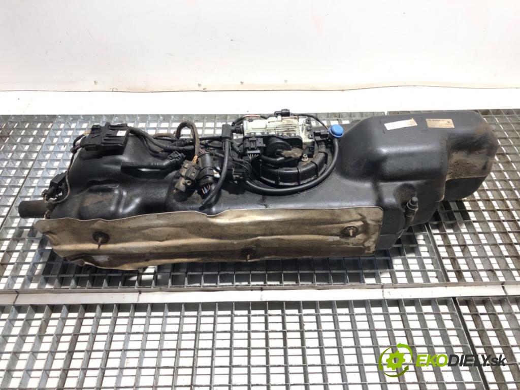 VW CARFTER 30 35 Autobus 2010 120 kW 2.5 TDI 2461 nádržka SCR 0444050032