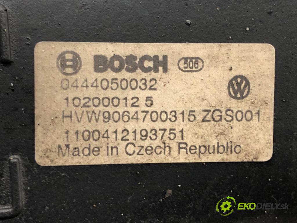 VW CARFTER 30 35 Autobus 2010 120 kW 2.5 TDI 2461 nádržka SCR 0444050032