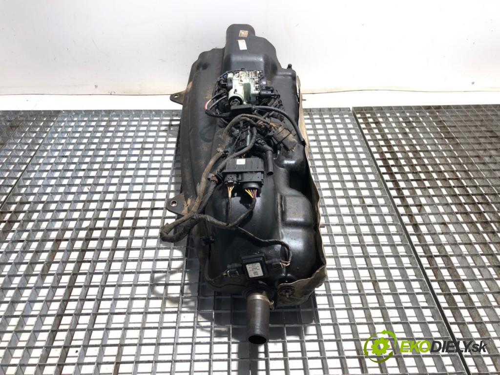 VW CARFTER 30 35 Autobus 2010 120 kW 2.5 TDI 2461 nádržka SCR 0444050032