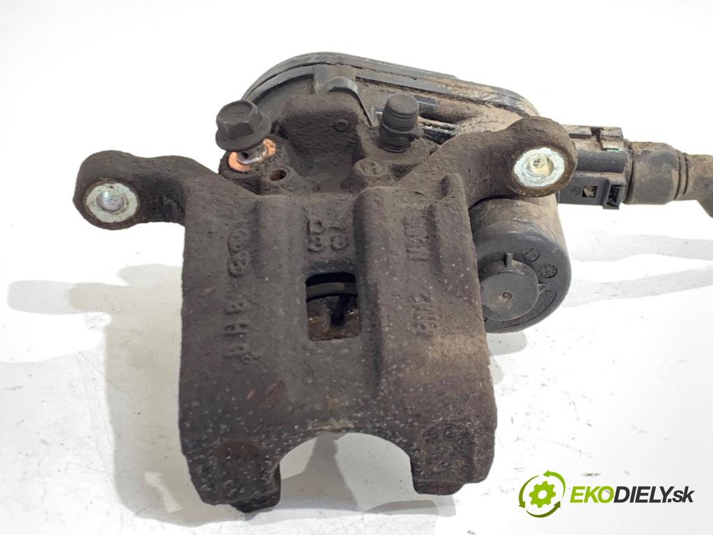 KIA OPTIMA Kombi 2018 132 kW 1.6 T-GDI 1591 Brzdič strmeň pravy zad A5582-37700