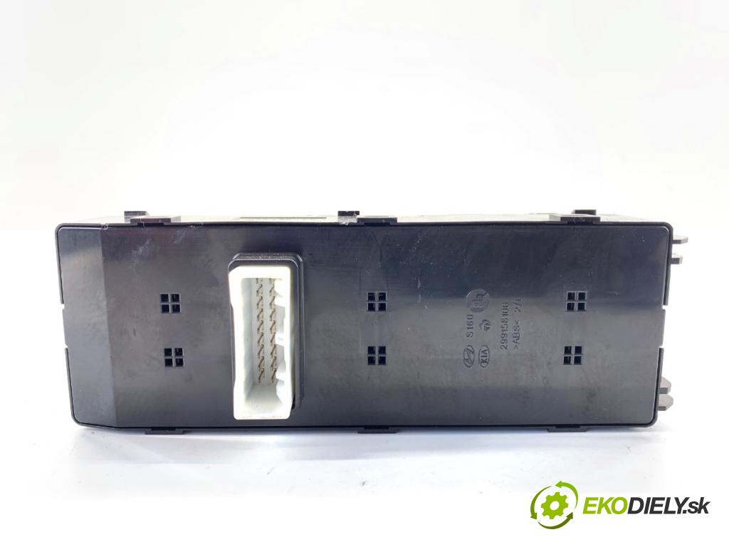 KIA OPTIMA Kombi 2018 132 kW 1.6 T-GDI 1591 Prepínač okien 93570D4460 (Prepínacie páčky pod volantom)