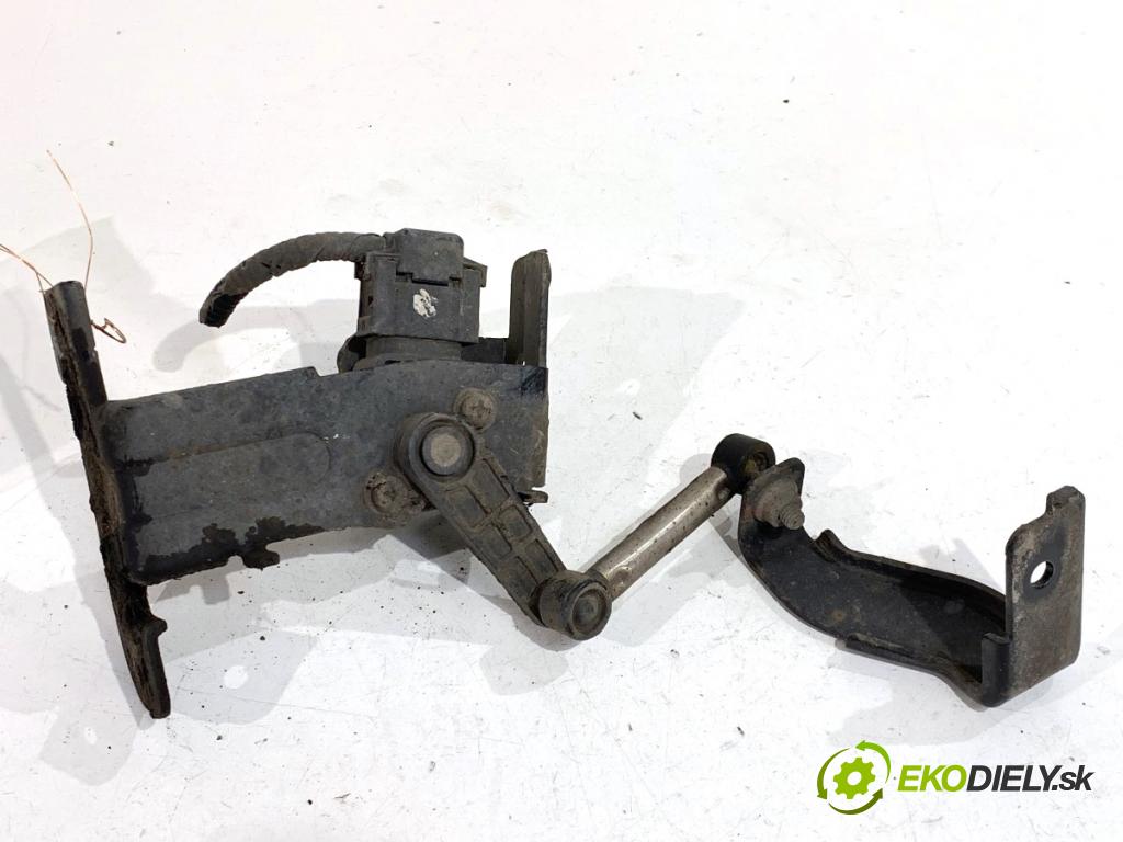 KIA OPTIMA Kombi 2018 132 kW 1.6 T-GDI 1591 Snímač XENON 92190-D4110 (Snímač)