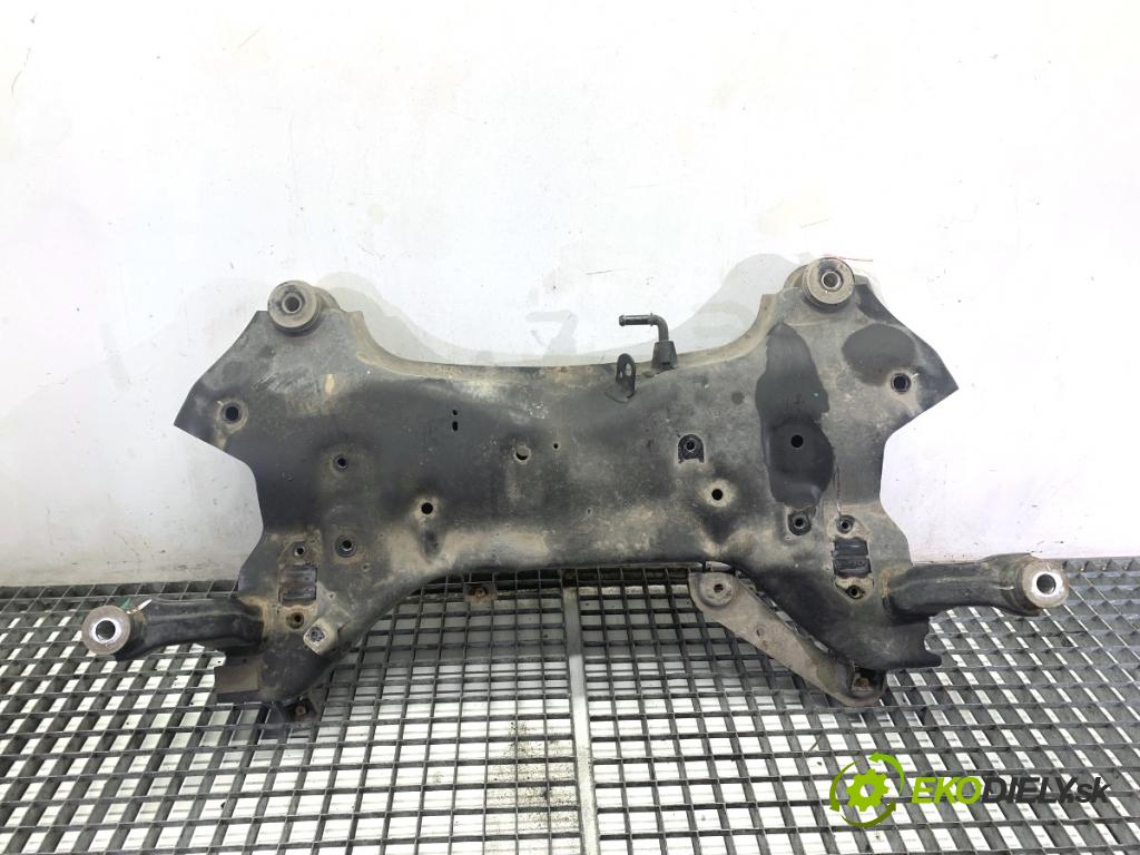 KIA OPTIMA Kombi 2018 132 kW 1.6 T-GDI 1591 výztuha pod motor  (Přední výztuha)