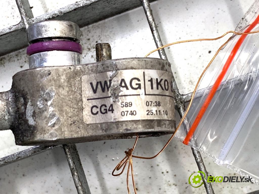 VW GOLF VI Kombi 2011 103 kW 2.0 TDI 1968 rúrka klimatizace 1K0820741CM (Trubka klimatizace)