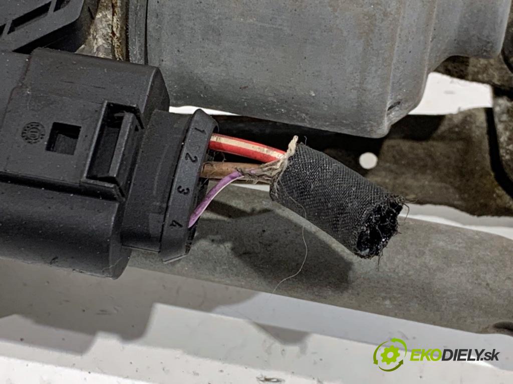 VW GOLF VI Kombi 2011 103 kW 2.0 TDI 1968 Mechanizmus stieračov predný 5K1955023 (Motorček stieračov predný)