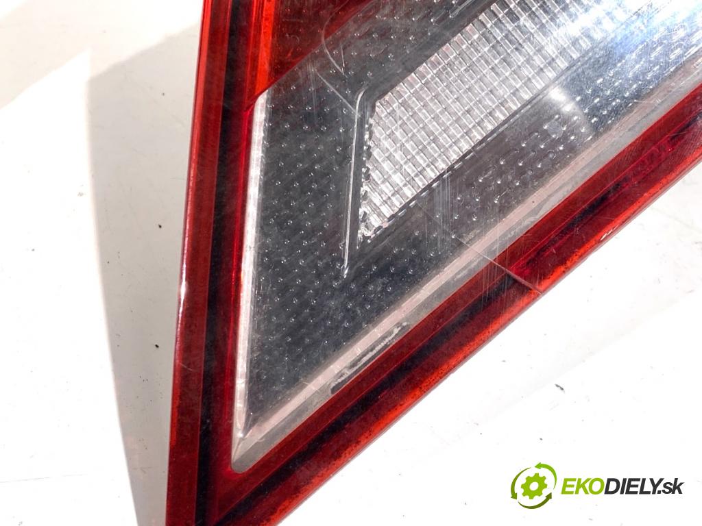 VW GOLF VI Kombi 2011 103 kW 2.0 TDI 1968 Svetlo ľavy zad 1K9945095G
