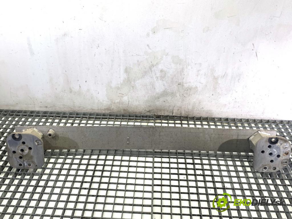 PEUGEOT 308 I liftback 2007 110 kW 1.6 16V 1598 výztuha nárazníka zadní část  (Zadní výztuha)