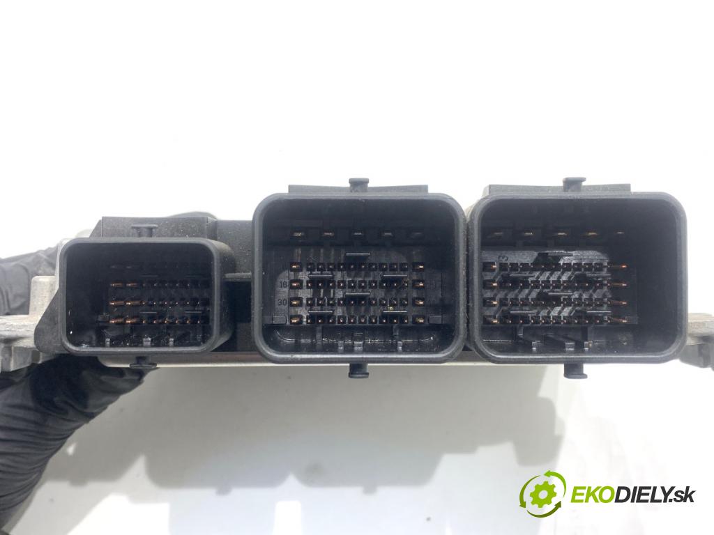 PEUGEOT 308 I liftback 2007 110 kW 1.6 16V 1598 riadiaca jednotka Motor 9664738580 (Riadiaca jednotka)