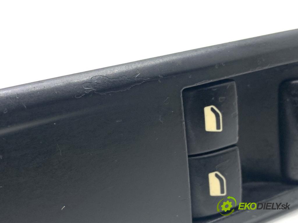 PEUGEOT 308 I liftback 2007 110 kW 1.6 16V 1598 Prepínač okien 96565186XT (Prepínacie páčky pod volantom)