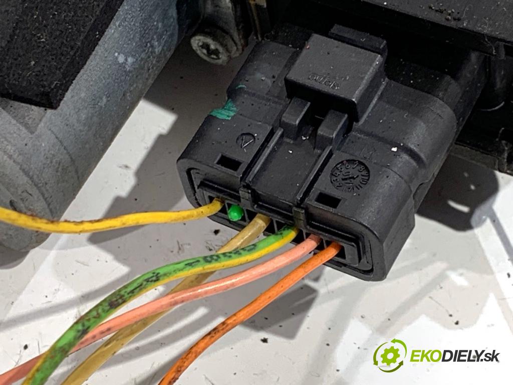 PEUGEOT 308 I liftback 2007 110 kW 1.6 16V 1598 Mechanizmus okna ľavy predný