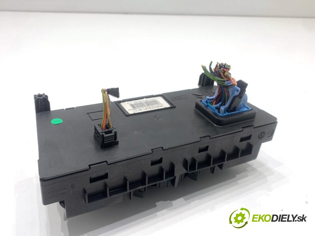 PEUGEOT 308 I liftback 2007 110 kW 1.6 16V 1598 Panel ovládania kúrenia 96850724XT (Prepínacie páčky pod volantom)