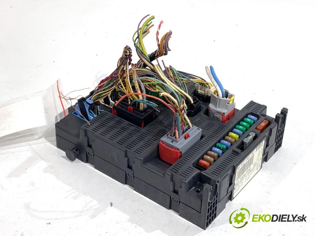 PEUGEOT 308 I liftback 2007 110 kW 1.6 16V 1598 Modul BSI 9663798180 (Poistková skrinka)