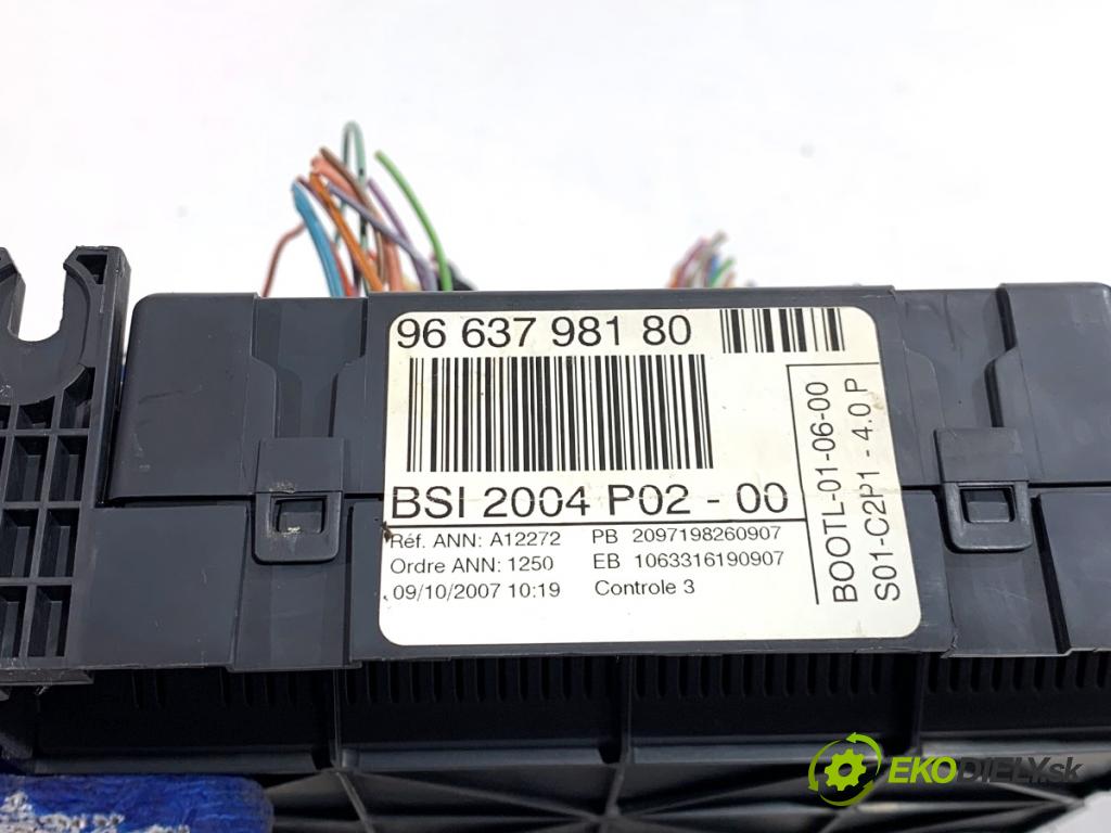 PEUGEOT 308 I liftback 2007 110 kW 1.6 16V 1598 modul BSI 9663798180 (Pojistková skříňka)