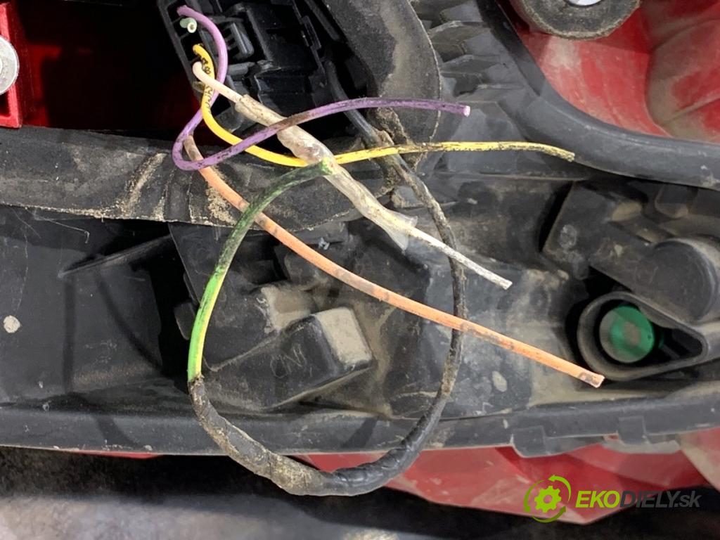 PEUGEOT 308 I liftback 2007 110 kW 1.6 16V 1598 Svetlo ľavy zad 9680425780