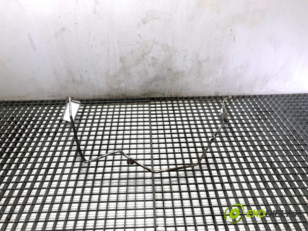 PEUGEOT 308 I liftback 2007 110 kW 1.6 16V 1598 rúrka klimatizace  (Trubka klimatizace)