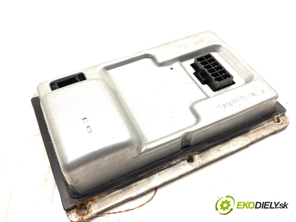 CHRYSLER 300C sedan 2007 160 kW 3.0 CRD 2987 Menič XENON  (Riadiaca jednotka xenónu)