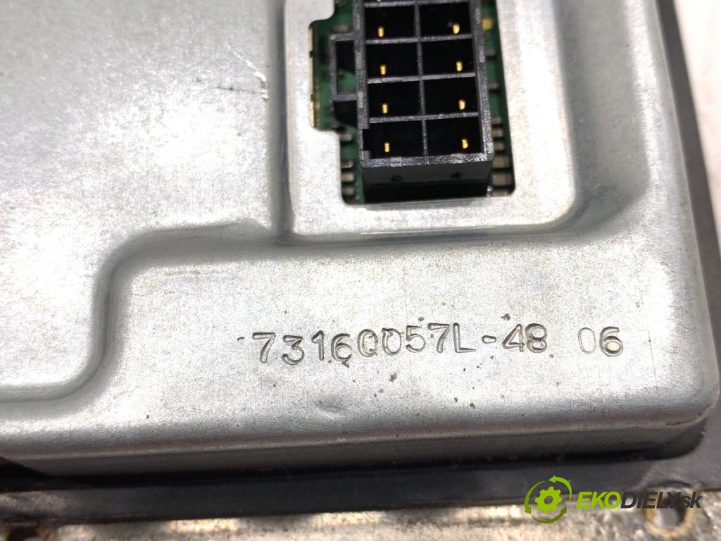 CHRYSLER 300C sedan 2007 160 kW 3.0 CRD 2987 Menič XENON  (Riadiaca jednotka xenónu)