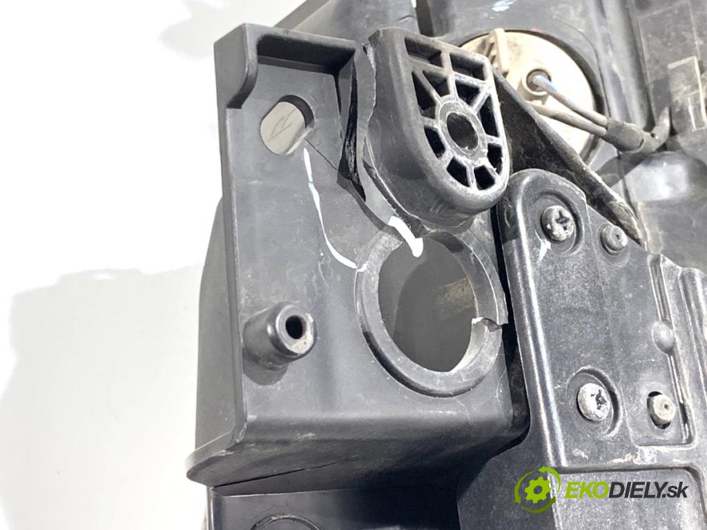 MITSUBISHI OUTLANDER III SUV 2017 110 kW 2.0 4WD (GF7W) 1998 Svetlomet pravy predný PLNÉ: LED 8301C8-54