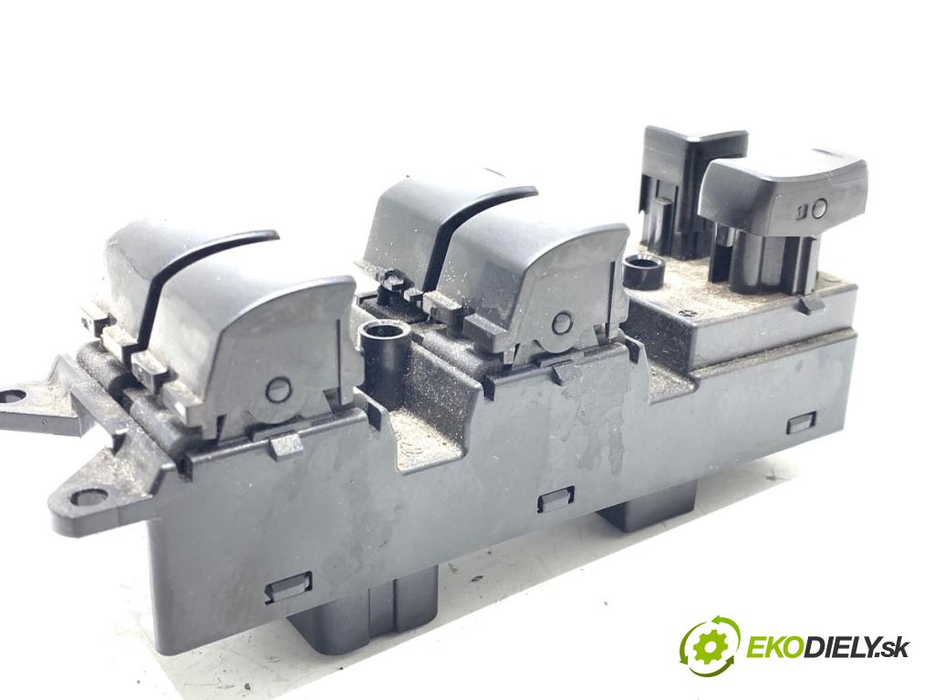 MITSUBISHI OUTLANDER III SUV 2017 110 kW 2.0 4WD (GF7W) 1998 Prepínač okien 8608A347 (Prepínacie páčky pod volantom)