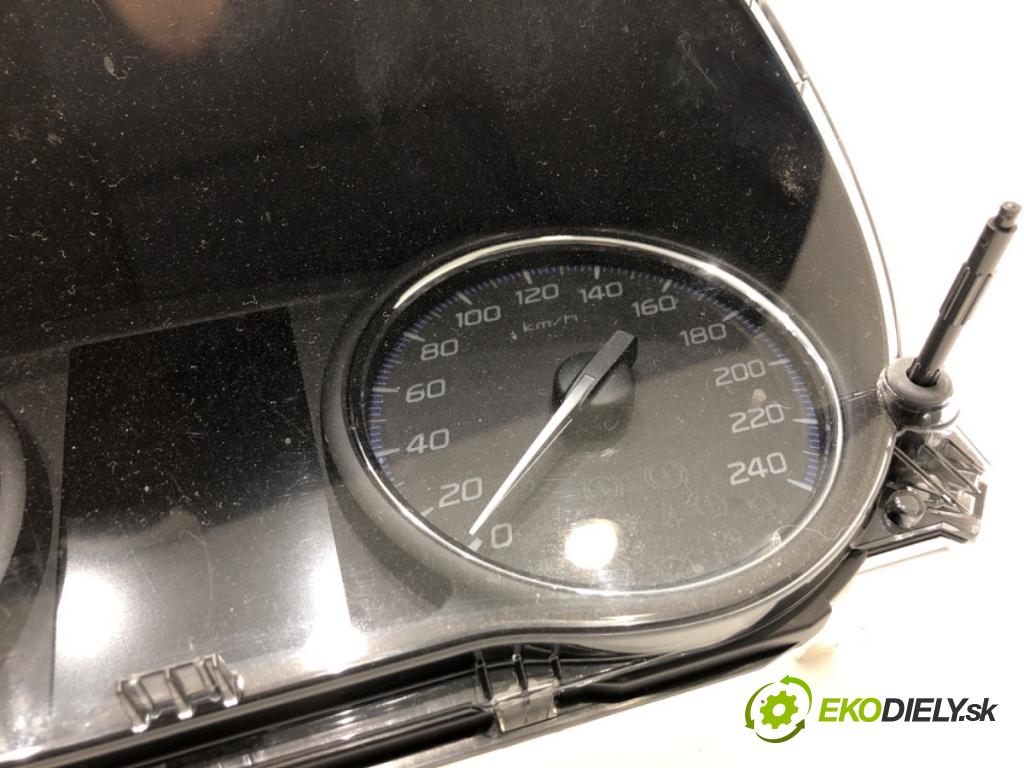 MITSUBISHI OUTLANDER III SUV 2017 110 kW 2.0 4WD (GF7W) 1998 Prístrojovka 8100C533 (Prístrojová doska)