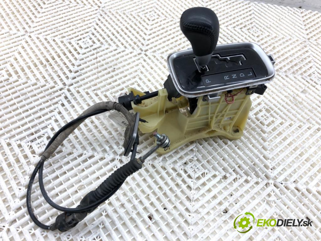 MITSUBISHI OUTLANDER III SUV 2017 110 kW 2.0 4WD (GF7W) 1998 Kulisa 2400A377 (Rýchlostná páka (kulisa))