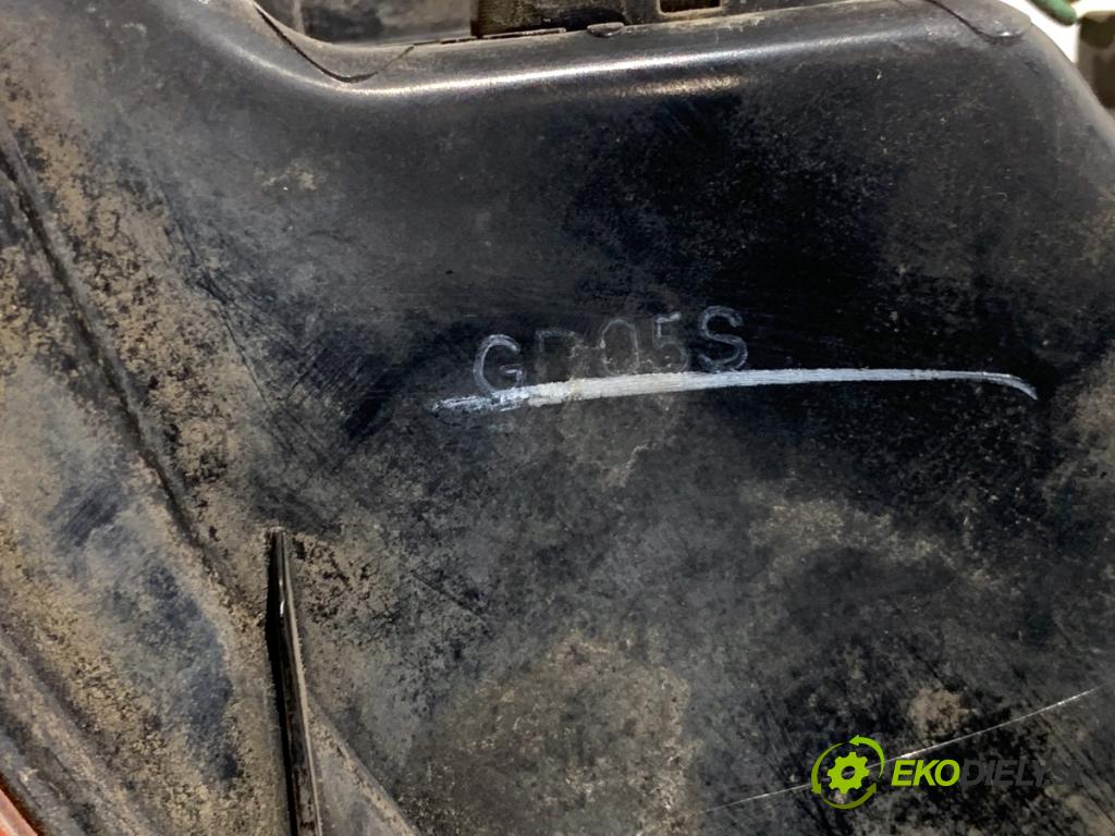 MITSUBISHI OUTLANDER III SUV 2017 110 kW 2.0 4WD (GF7W) 1998 Svetlo pravy zad