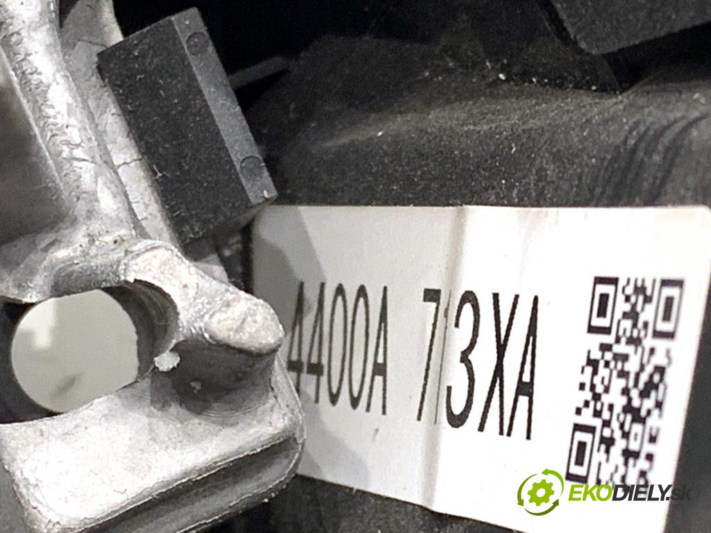 MITSUBISHI OUTLANDER III SUV 2017 110 kW 2.0 4WD (GF7W) 1998 volant 4400A713XA (Volant)