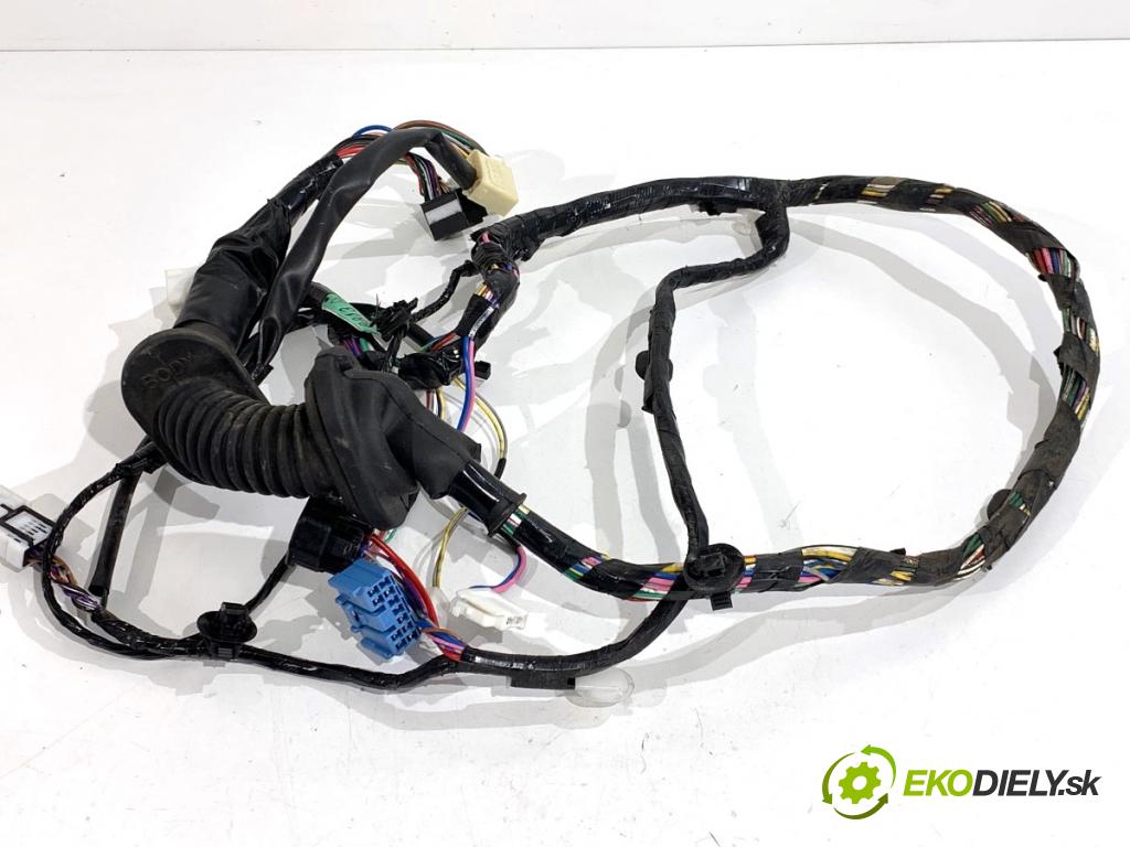 MITSUBISHI OUTLANDER III SUV 2017 110 kW 2.0 4WD (GF7W) 1998 Káblovačka Dvere predný ľavy 