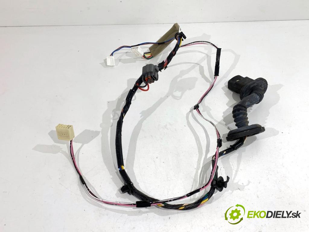 MITSUBISHI OUTLANDER III SUV 2017 110 kW 2.0 4WD (GF7W) 1998 káblovačka dveře zadní část levý