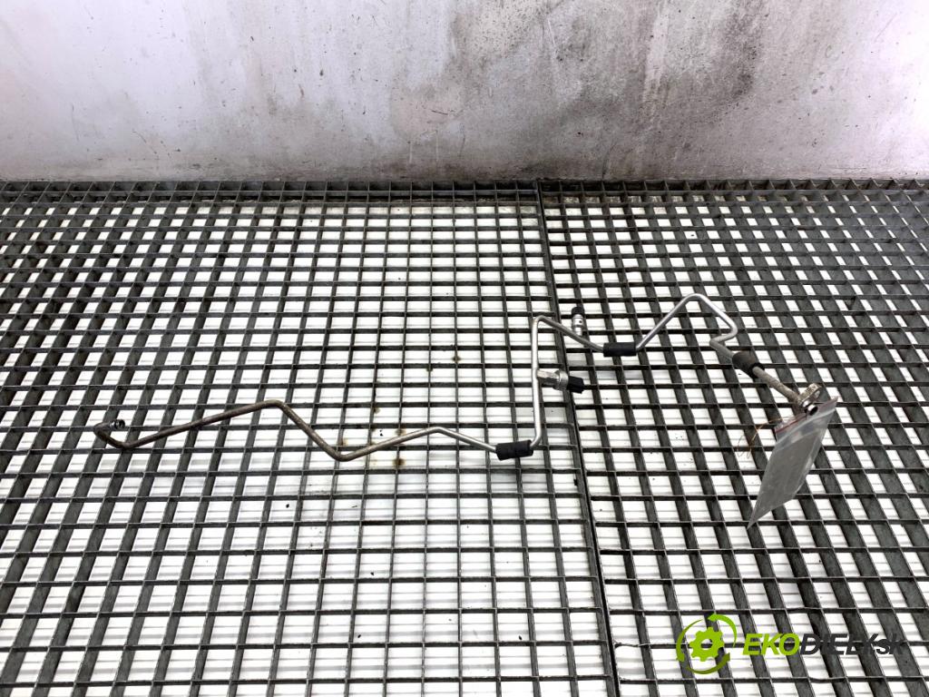 MITSUBISHI OUTLANDER III SUV 2017 110 kW 2.0 4WD (GF7W) 1998 rúrka klimatizace  (Trubka klimatizace)