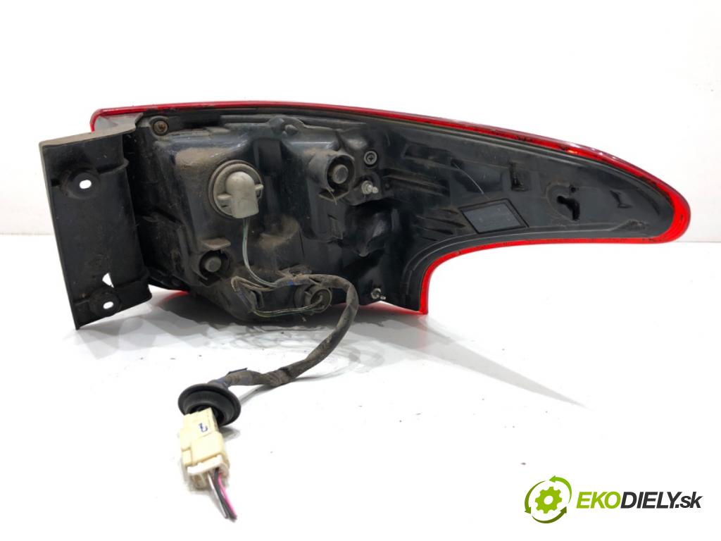 MITSUBISHI OUTLANDER III SUV 2017 110 kW 2.0 4WD (GF7W) 1998 Svetlo ľavy zad