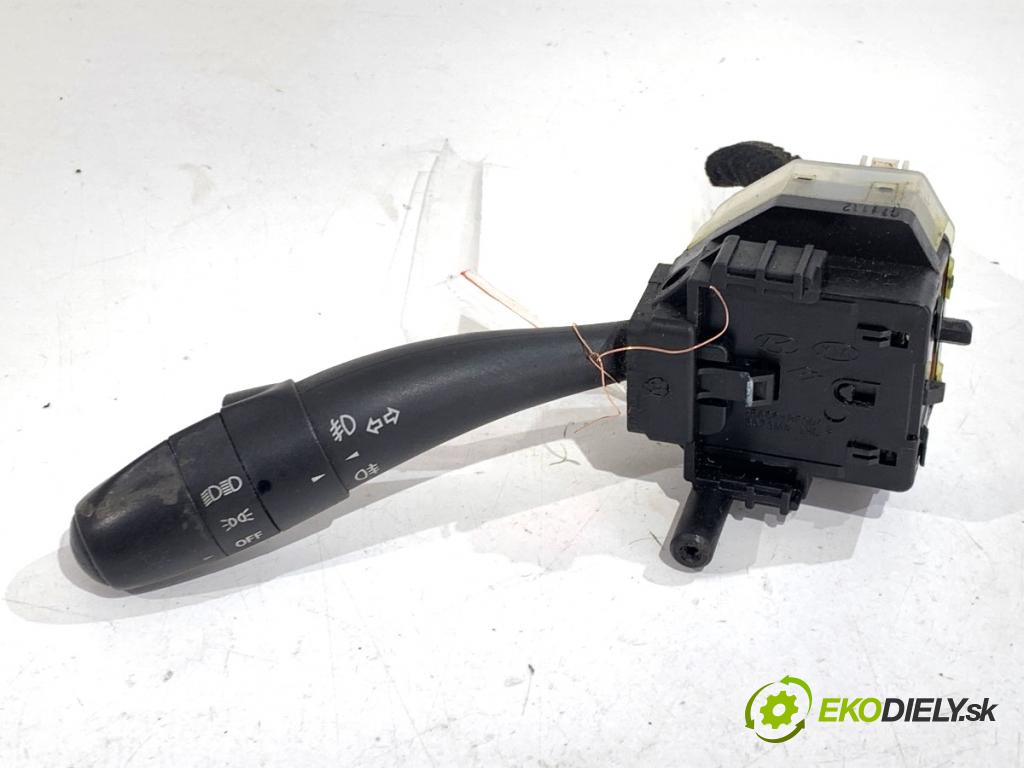 KIA CEED Kombi 2008 85 kW 1.6 CRDi 115 1582 Prepínač smeroviek 93410-1H200 (Prepínacie páčky pod volantom)