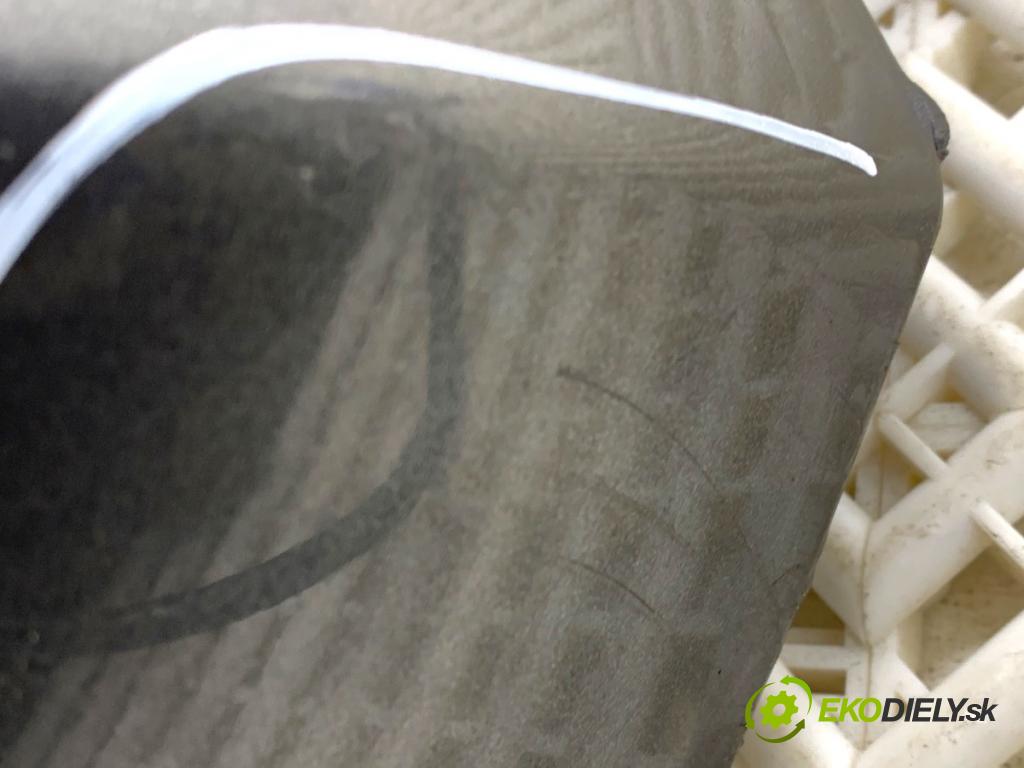 FORD ECOSPORT SUV 2018 92 kW 1.0 EcoBoost 998 Nárazník zad  (Kľučka dverí ostatné)