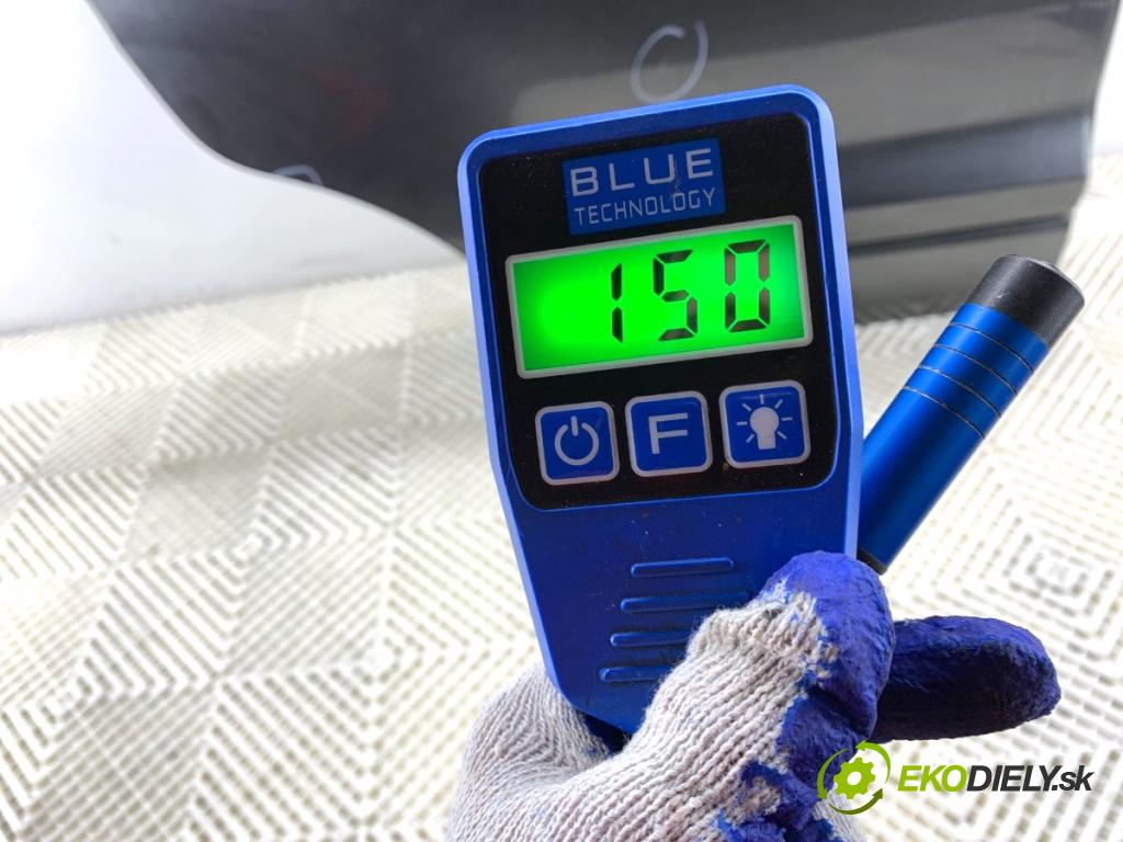 FORD ECOSPORT SUV 2018 92 kW 1.0 EcoBoost 998 dveře pravý zadní část