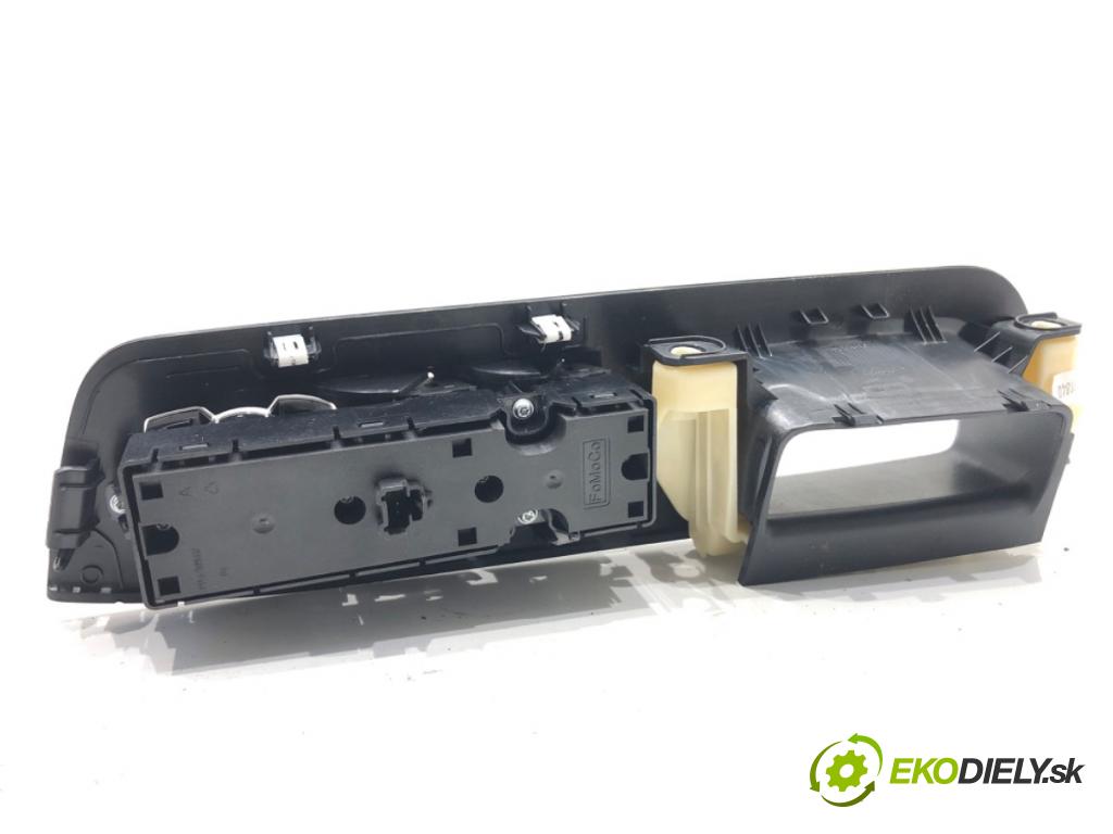 FORD ECOSPORT SUV 2018 92 kW 1.0 EcoBoost 998 Prepínač okien  (Prepínacie páčky pod volantom)