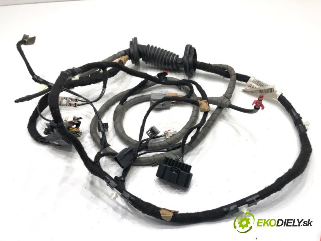 FORD ECOSPORT SUV 2018 92 kW 1.0 EcoBoost 998 káblovačka dveří kufra zadní část GN15-14B562-AHD