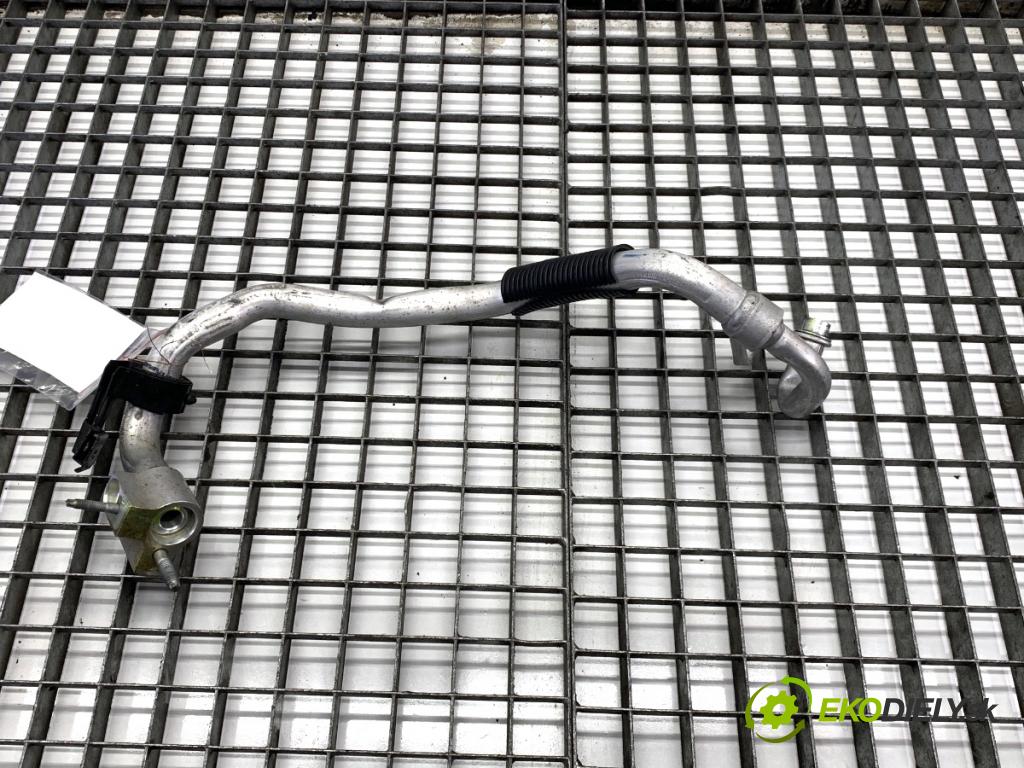 FORD ECOSPORT SUV 2018 92 kW 1.0 EcoBoost 998 rúrka klimatizace  (Trubka klimatizace)