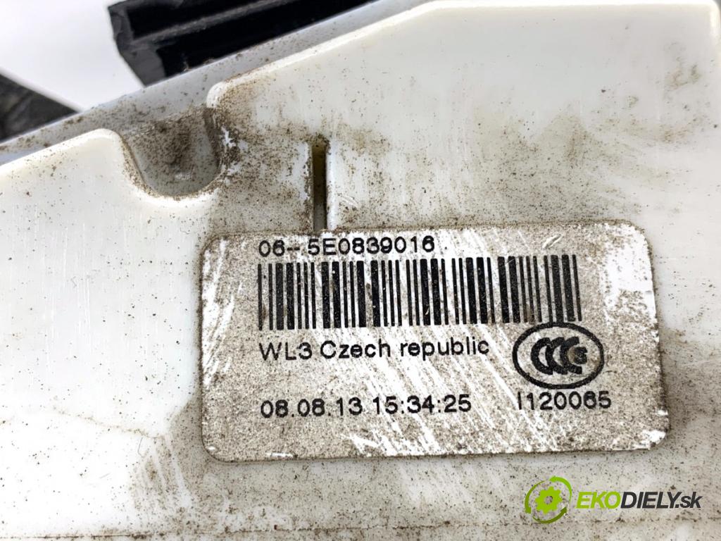 SKODA YETI SUV 2013 90 kW 1.4 TSI 1390 zámok Dvere pravy zad 5E0839016