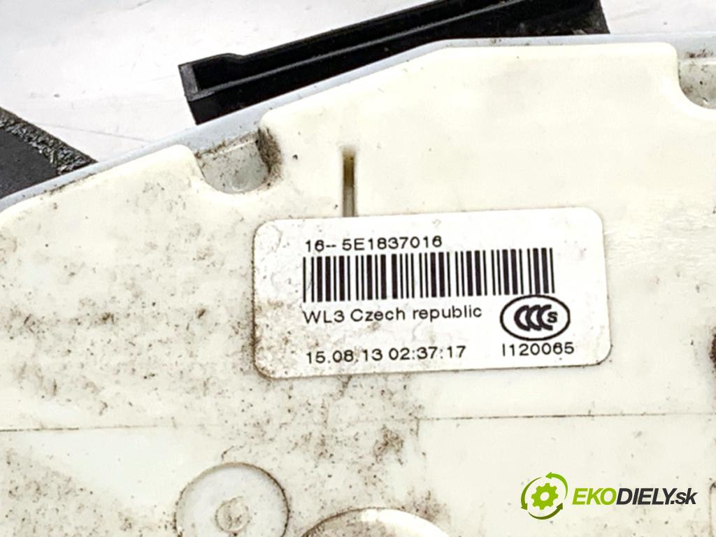 SKODA YETI SUV 2013 90 kW 1.4 TSI 1390 zámok Dvere pravy predný 5E1837016