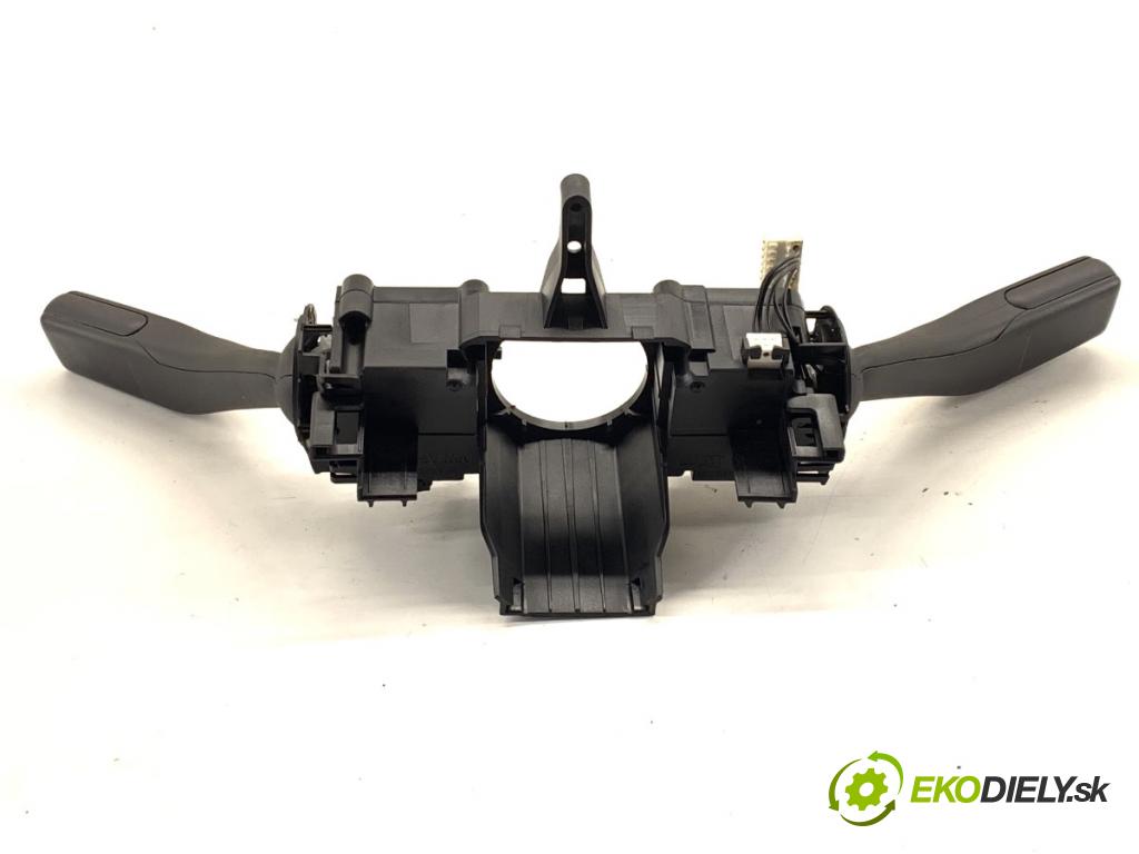 SKODA YETI SUV 2013 90 kW 1.4 TSI 1390 Prepínač kombinovaný 5K0953521BM (Prepínacie páčky pod volantom)