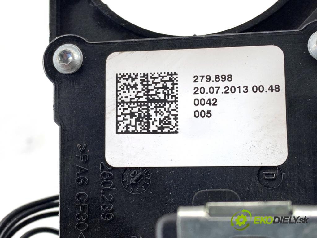 SKODA YETI SUV 2013 90 kW 1.4 TSI 1390 Prepínač kombinovaný 5K0953521BM (Prepínacie páčky pod volantom)