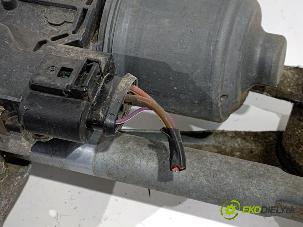 SKODA YETI SUV 2013 90 kW 1.4 TSI 1390 Mechanizmus stieračov predný 5L1955023A (Motorček stieračov predný)