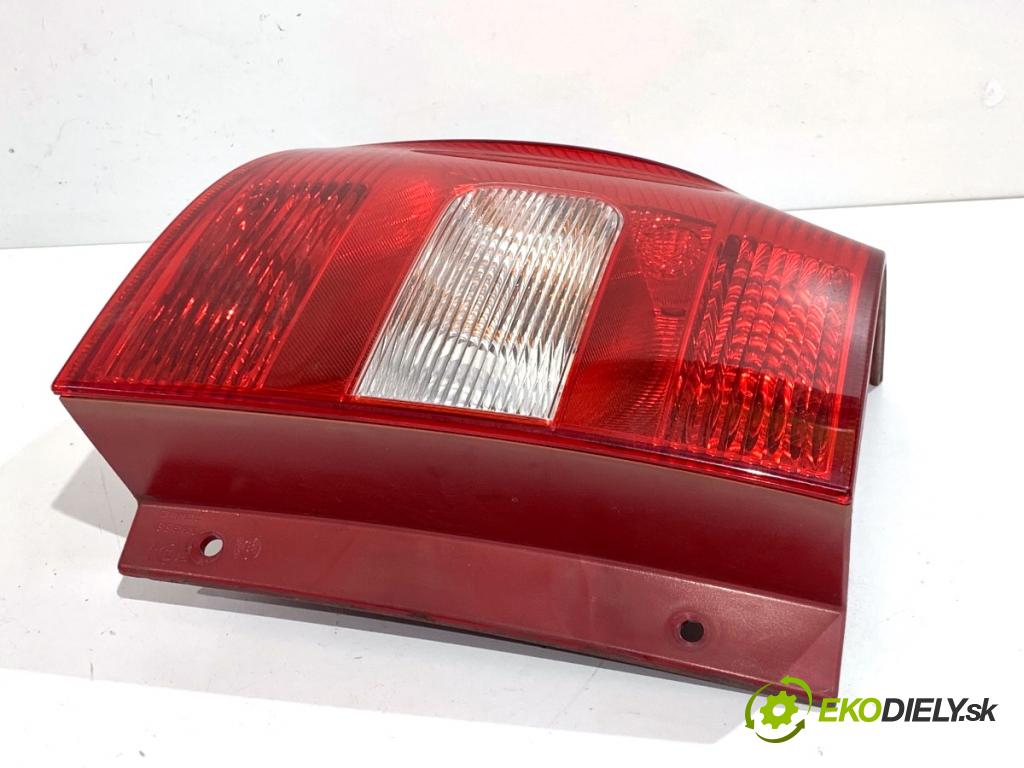 SKODA YETI SUV 2013 90 kW 1.4 TSI 1390 Svetlo ľavy zad 5L0945095