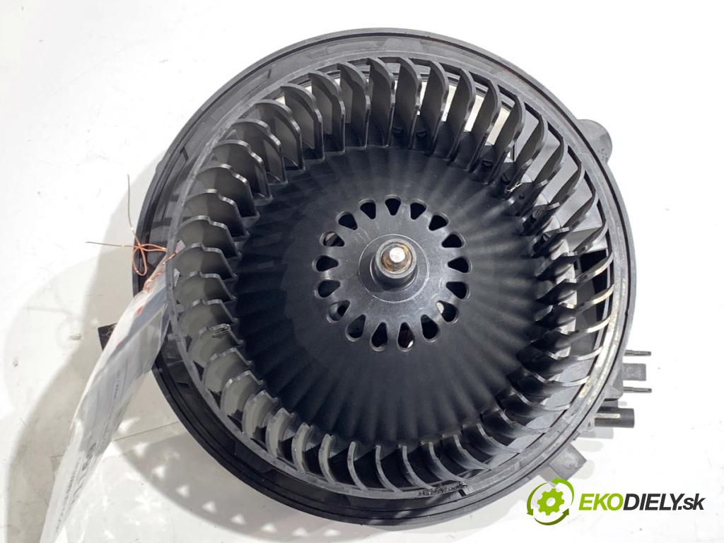 AUDI A3 8V liftback 2014 81 kW 1.6 TDI 1598 ventilátor kúrenia 5Q1819021B